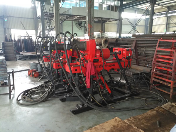 <a href=http://m.contax.com.cn/product/products-3-51.html target='_blank'>ZDY3200S</a>坑道鉆機(jī)